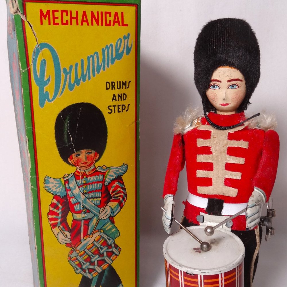 Tin Toy Wind-up Mechanical Soldier Drummer
